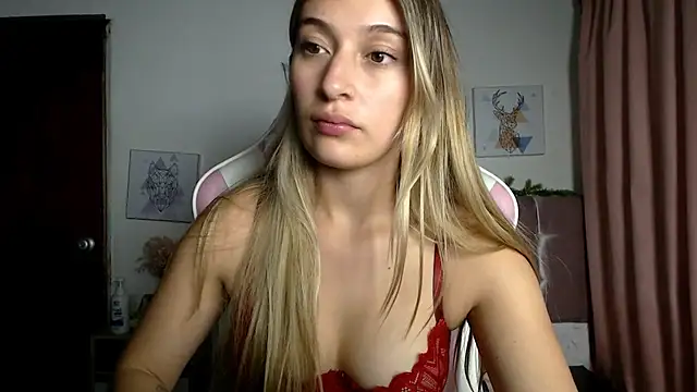 Snapshot of SophiaaLee chatting on May 6, 2026, 12:19 am SophiaaLee online show from May 6, 2026, 12:19 am