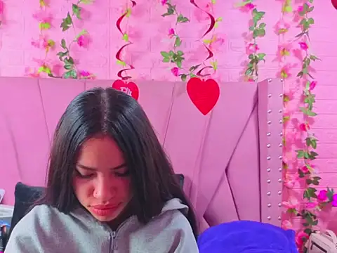 Snapshot of Nanis_James chatting on September 21, 2025, 3:08 am Nanis James online show from September 21, 2025, 3:08 am