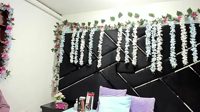 Snapshot of Nanis_James chatting on September 28, 2025, 3:01 am Nanis James online show from September 28, 2025, 3:01 am