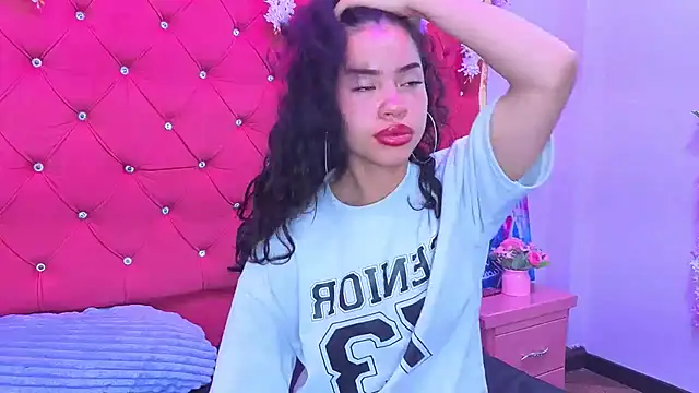 Snapshot of Nanis_James chatting on November 25, 2025, 2:55 am Nanis James online show from November 25, 2025, 2:55 am