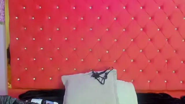 Nanis James online show from April 1, 2026, 2:34 am