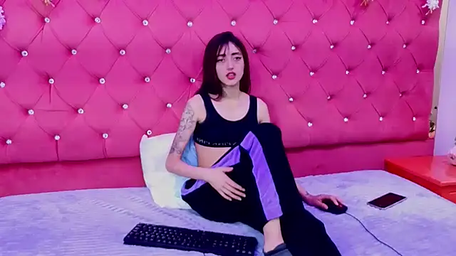  Maleja 19  online show from February 12, 2026, 3:45 am