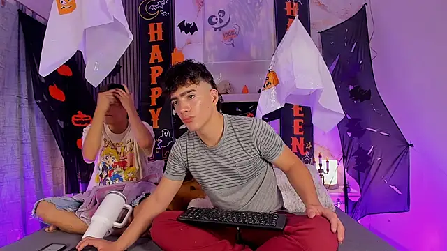 Snapshot of sweet_petter chatting on October 29, 2025, 12:51 pm sweet petter online show from October 29, 2025, 12:51 pm