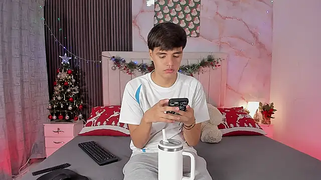 sweet petter online show from December 18, 2025, 1:06 pm