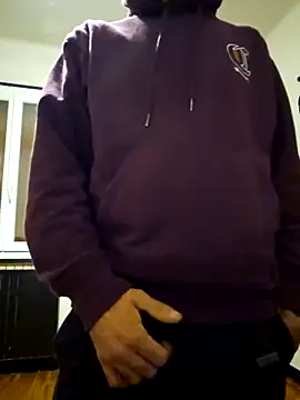 Stingles online show from December 17, 2025, 8:15 pm