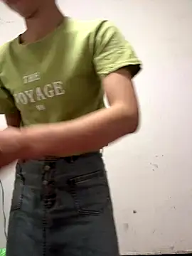 crhong666 online show from September 24, 2025, 11:52 pm