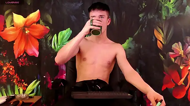 Snapshot of SirReed chatting on November 24, 2025, 4:01 am SirReed online show from November 24, 2025, 4:01 am