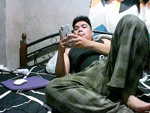 alhex gay26 online show from April 10, 2026, 9:30 pm