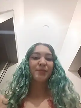 peetitefairy online show from June 13, 2026, 4:43 am