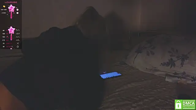 Snapshot of KittenFang chatting on October 4, 2025, 11:03 pm KittenFang online show from October 4, 2025, 11:03 pm