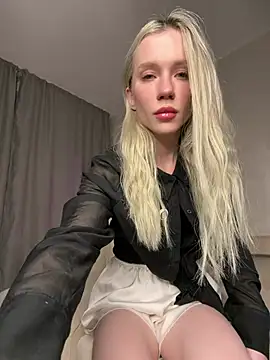 Snapshot of KittenFang chatting on May 6, 2026, 7:08 pm KittenFang online show from May 6, 2026, 7:08 pm