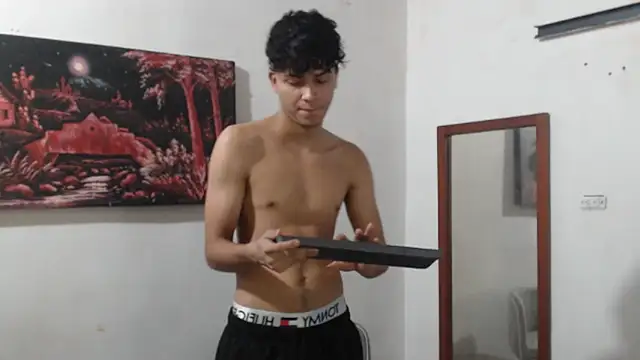 alice julls online show from October 20, 2025, 7:25 pm