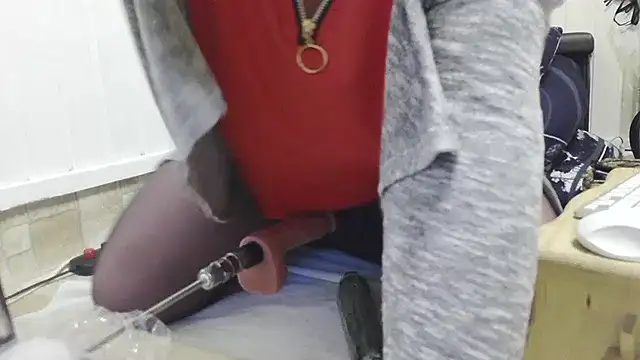 Snapshot of honey47 chatting on November 8, 2025, 11:21 am honey47 online show from November 8, 2025, 11:21 am