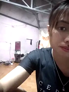 Snapshot of Dung-Thao19 chatting on September 23, 2025, 10:40 am Dung-Thao19 online show from September 23, 2025, 10:40 am