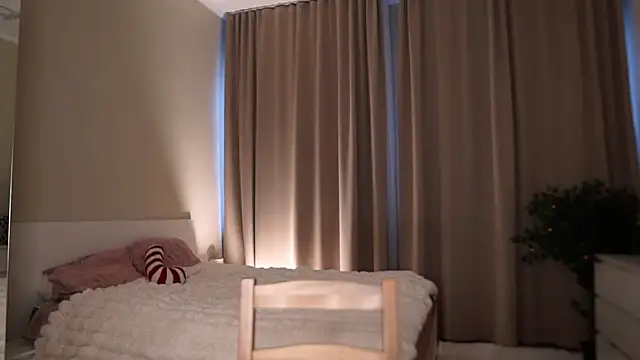 GeorginaHarn online show from February 27, 2026, 8:03 am