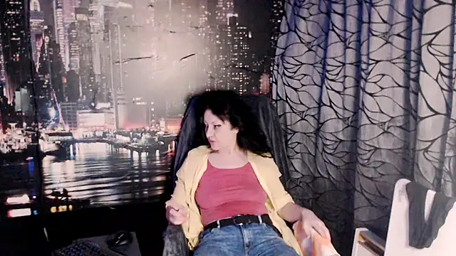 Snapshot of AMOURSWEET2025 chatting on February 4, 2026, 6:58 pm AMOURSWEET2025 online show from February 4, 2026, 6:58 pm