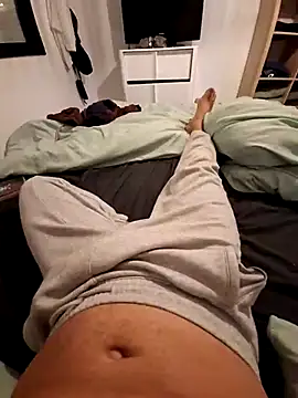 Yoaannn online show from October 30, 2025, 3:57 pm