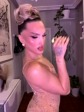 Snapshot of lacattiva chatting on November 20, 2025, 5:12 pm lacattiva online show from November 20, 2025, 5:12 pm