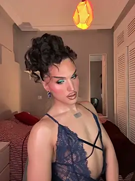 Snapshot of lacattiva chatting on December 4, 2025, 9:23 pm lacattiva online show from December 4, 2025, 9:23 pm