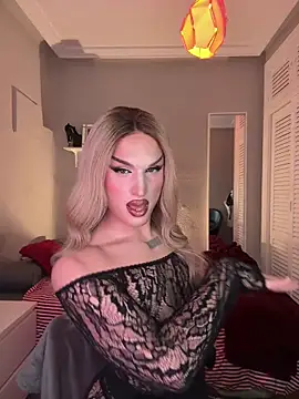 Snapshot of lacattiva chatting on December 21, 2025, 12:45 pm lacattiva online show from December 21, 2025, 12:45 pm