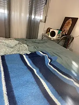 Wild2XXX online show from December 18, 2025, 1:17 pm