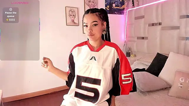 Snapshot of Cleo-smith chatting on October 8, 2025, 1:47 am Cleo-smith online show from October 8, 2025, 1:47 am