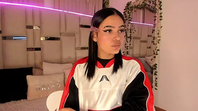 Snapshot of Cleo-smith chatting on October 15, 2025, 2:01 am Cleo-smith online show from October 15, 2025, 2:01 am