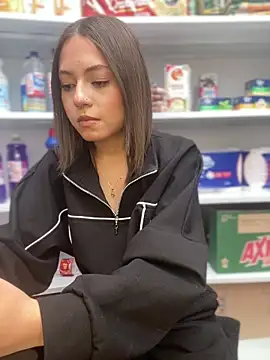 PrettyAmber online show from April 12, 2026, 8:25 pm