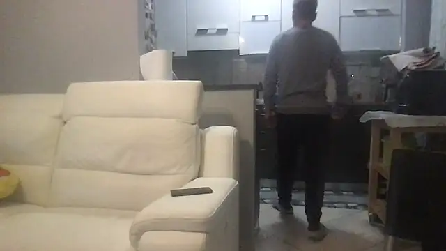 Snapshot of Axl_hot chatting on October 24, 2025, 8:05 pm Axl hot online show from October 24, 2025, 8:05 pm