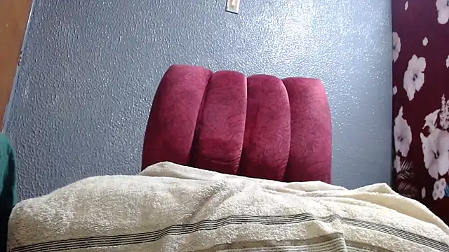 gattycahot online show from March 27, 2026, 4:29 am