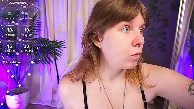 Snapshot of Sense_Of_Rosemary chatting on September 24, 2025, 5:44 am Sense Of Rosemary online show from September 24, 2025, 5:44 am