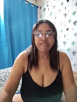 Snapshot of Avannay chatting on October 18, 2025, 12:57 am Avannay online show from October 18, 2025, 12:57 am