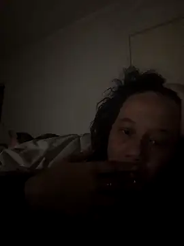 zeousseelphie online show from September 28, 2025, 5:02 am