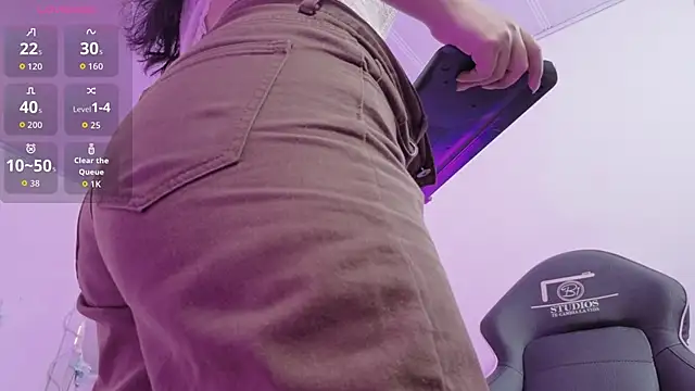 ZURY TAY online show from March 12, 2026, 11:49 am