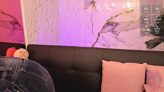 artemiss tay online show from April 9, 2026, 7:08 pm