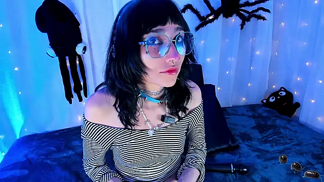 HoshiMiuu online show from September 13, 2025, 7:35 pm