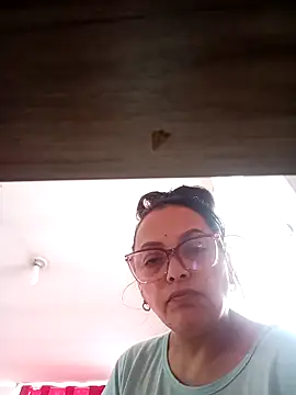 Lady 16 online show from November 13, 2025, 3:55 pm