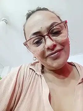 Snapshot of Lady_16 chatting on July 26, 2026, 4:47 pm Lady 16 online show from July 26, 2026, 4:47 pm
