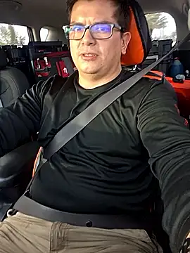 lucho8690 online show from September 12, 2025, 10:32 pm