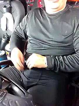 lucho8690 online show from September 20, 2025, 6:20 pm