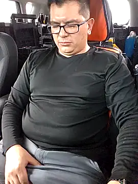 lucho8690 online show from September 25, 2025, 9:18 pm