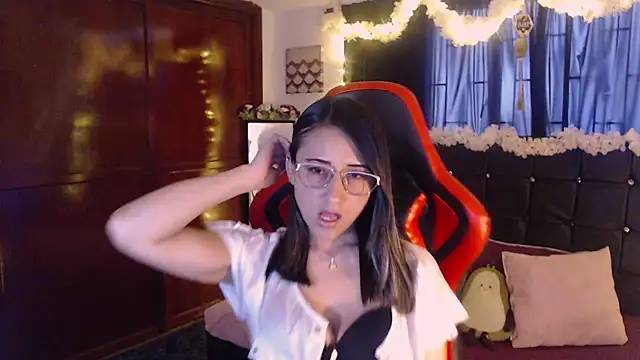 Snapshot of Sofia-mel chatting on October 25, 2025, 7:30 pm Sofia-mel online show from October 25, 2025, 7:30 pm