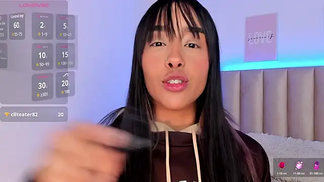 Snapshot of Aleja_ruizz chatting on September 24, 2025, 5:00 am Aleja ruizz online show from September 24, 2025, 5:00 am