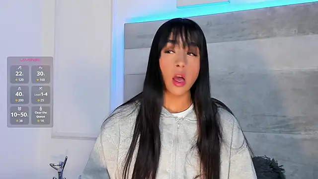 Aleja ruizz online show from December 15, 2025, 1:54 am