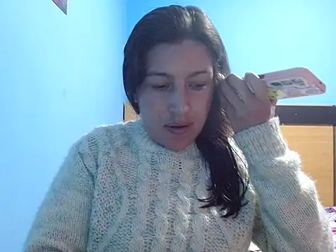 SarahFriendly online show from April 14, 2026, 4:35 pm