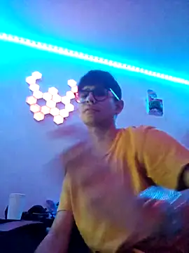 ElverCol online show from March 16, 2026, 4:18 am