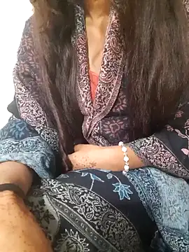 Snapshot of Aarti-kumri chatting on October 15, 2025, 10:21 pm Aarti-kumri online show from October 15, 2025, 10:21 pm