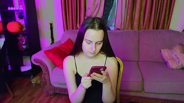 Snapshot of Kelly_Cartier chatting on November 5, 2025, 11:21 am Kelly Cartier online show from November 5, 2025, 11:21 am