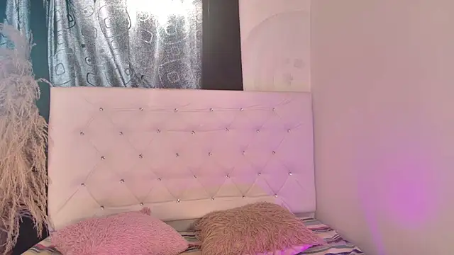 Snapshot of tatixxxvega chatting on March 14, 2026, 12:54 pm tatixxxvega online show from March 14, 2026, 12:54 pm