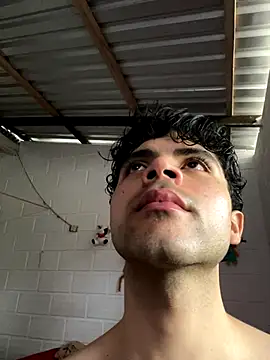 Axel-Mejia online show from January 5, 2026, 7:50 pm